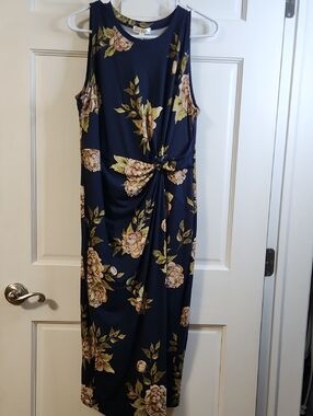 nine britton Navy Maxi Dress with Beige Floral Print